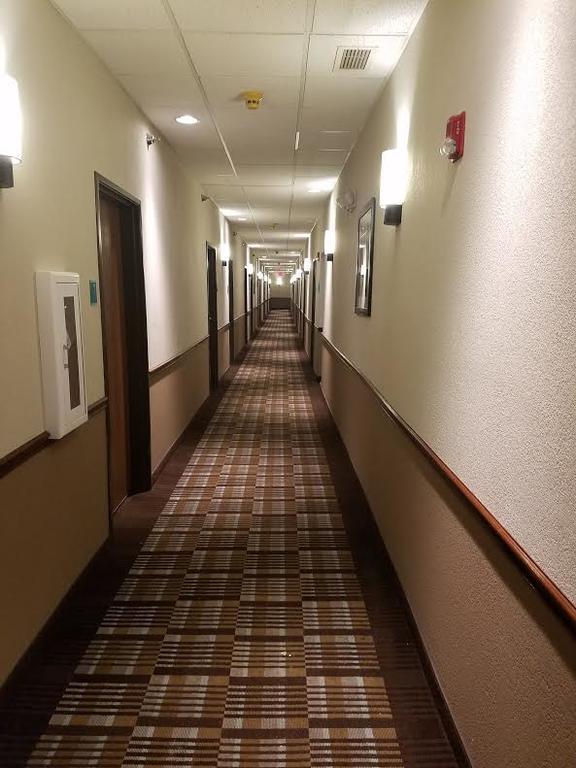 ホテル ラマダ バイ ウィンダム グレンデール ハイツ ロンバード Glendale Heights エクステリア 写真