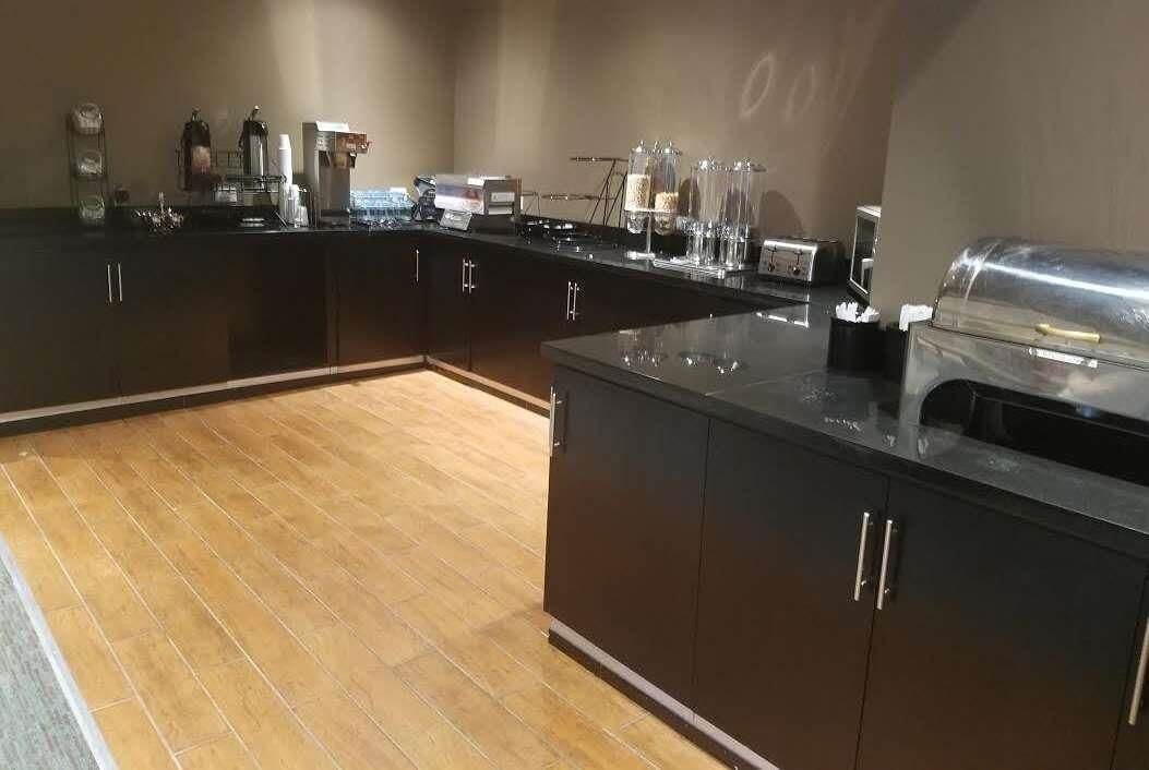 ホテル ラマダ バイ ウィンダム グレンデール ハイツ ロンバード Glendale Heights エクステリア 写真